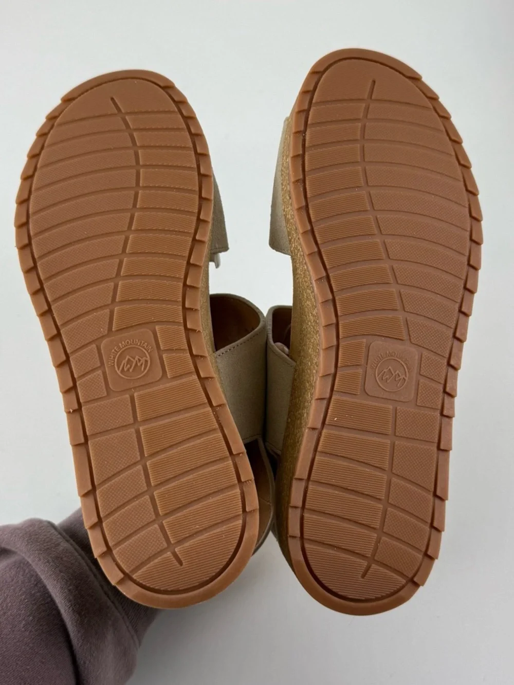 White Mountain Footbed Gelato Wedge Sandals Womens 10M Sandalwood Suede NEW